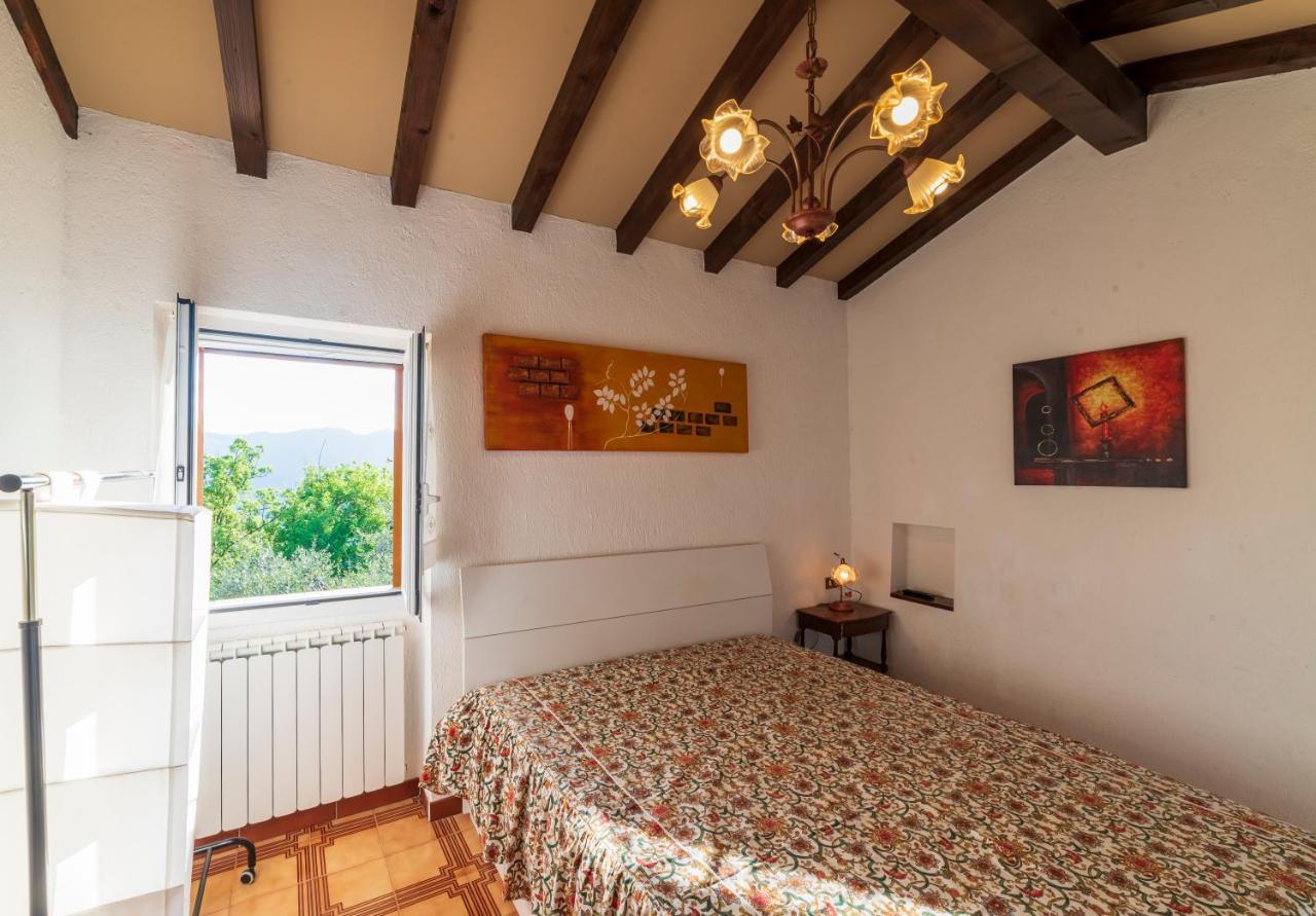 Casetta Maduneta Immersa In Un Oliveto Dolceacqua Εξωτερικό φωτογραφία